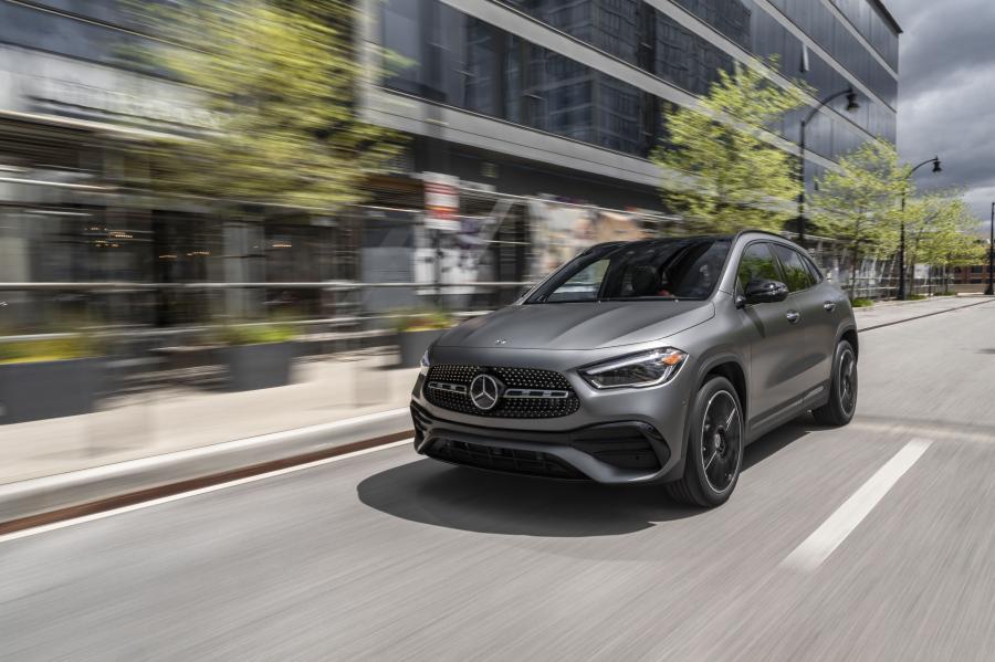  Mercedes-Benz GLA250 AMG Line (H247) 2020 года  (NA) (фото 18 из 96)